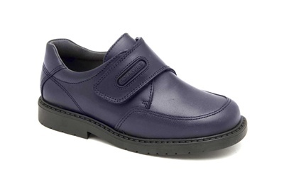 Zapato colegial azul marino de niño de la marca Pablosky. Zapato colegial azul marino de niño de la marca Pablosky.